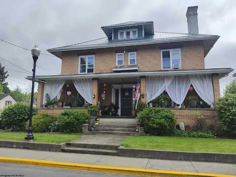 123 E Main Street, Buckhannon, WV 26201
