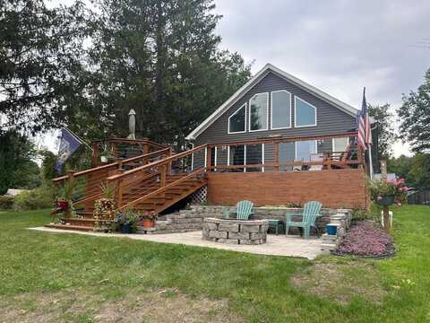 1523 Pratt Lake, Gladwin, MI 48624