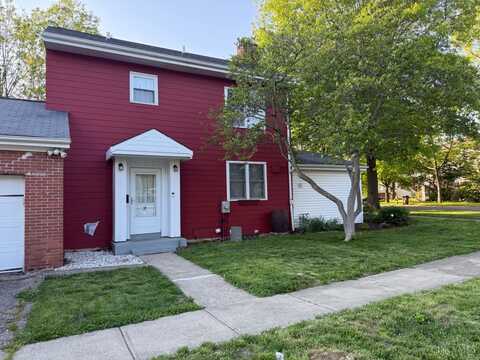 2 Brompton Lane, Greenhills, OH 45218
