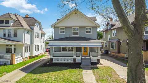 3135 West Boulevard, Cleveland, OH 44111