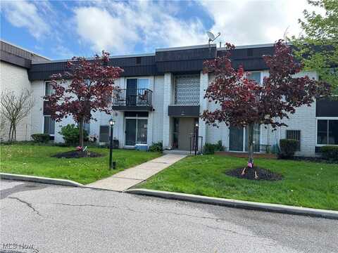 8405 N Akins Road, North Royalton, OH 44133