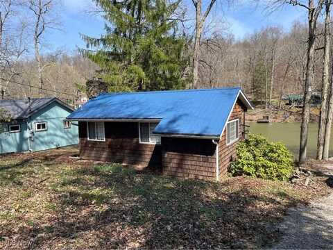 574 Bramble Road SW, Carrollton, OH 44615