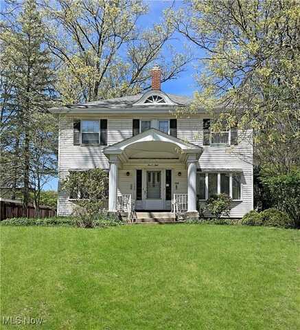 506 Bradley Lane, Youngstown, OH 44504
