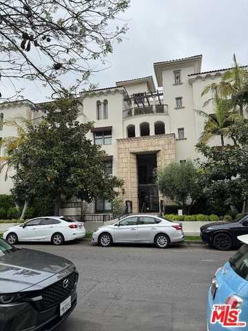 122 N Clark Dr, West Hollywood, CA 90048