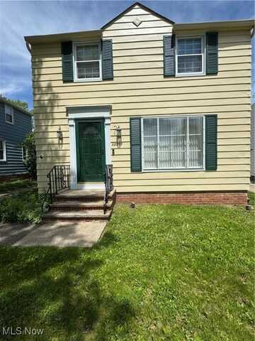 13307 Thraves Avenue, Garfield Heights, OH 44125