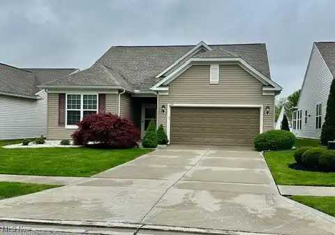 522 Heritage Woods Drive, Akron, OH 44321