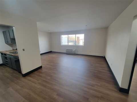 400 1st Street SE, Cedar Rapids, IA 52401