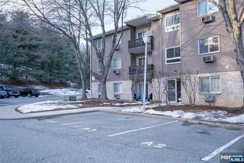 306 Federal Hill Road, Pompton Lakes, NJ 07442