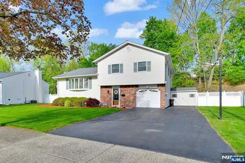 50 Arcadia Road, Pompton Lakes, NJ 07442