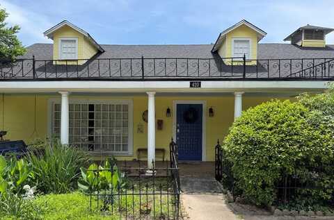 420 Shelbyville Street, Center, TX 75935