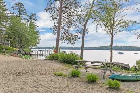 19 Wawbeek Road, CTR Tuftnboro, NH 03816