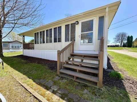 15 Whites Lane, Grand Isle, VT 05458