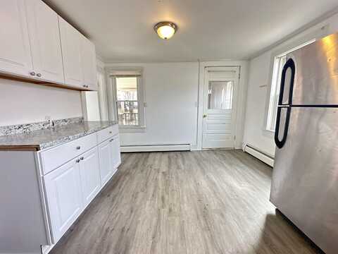 24 South Street, Somersworth, NH 03878