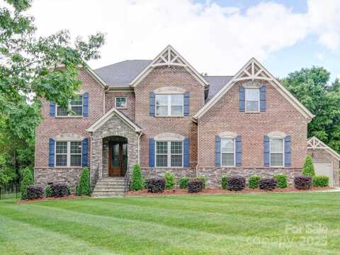 6004 Quintessa Drive, Matthews, NC 28104