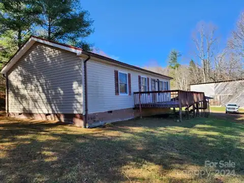20 Coventry Lane, Burnsville, NC 28714