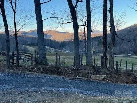 99 Cobblestone Drive, Burnsville, NC 28714