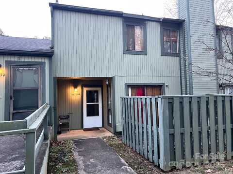 6134 Bent Tree Court, Charlotte, NC 28212