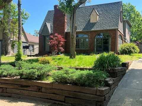 1607 S Delaware Place, Tulsa, OK 74104
