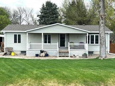 421 E South N Street, Broken Bow, NE 68822