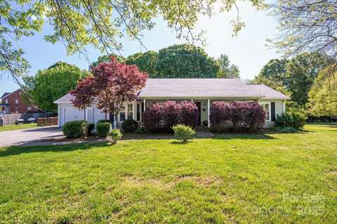 695 Linwood Road, Mooresville, NC 28115