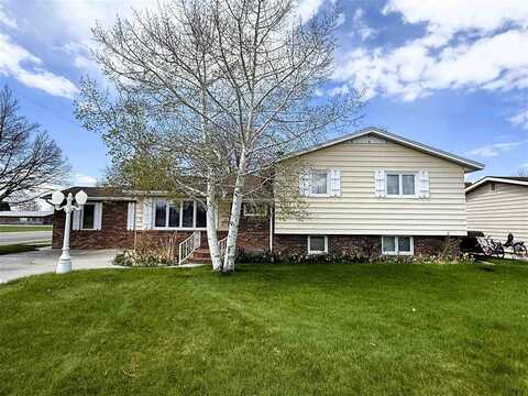 518 S 18th St, Worland, WY 82401