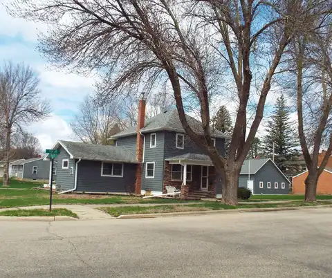 119 9th Ave., Sibley, IA 51249