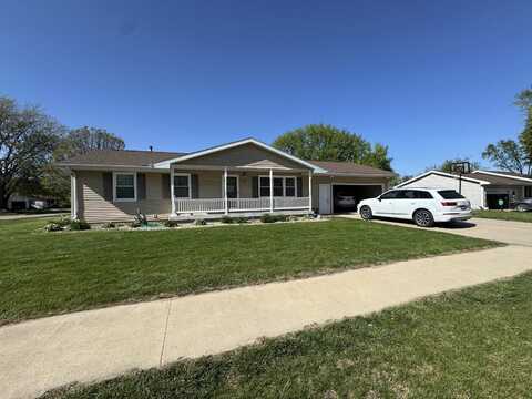1001 E 8TH ST, Storm Lake, IA 50588