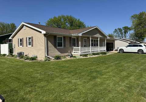 1001 E 8TH ST, Storm Lake, IA 50588