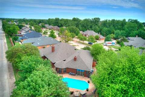 1525 Spring Creek Drive, Yukon, OK 73099