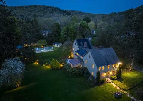 43 Gaylord Road, New Milford, CT 06755
