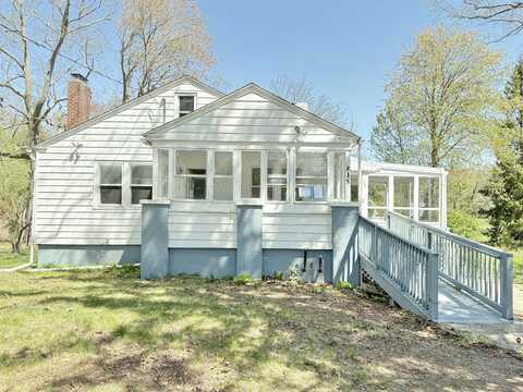 815 Alling Road, Orange, CT 06477