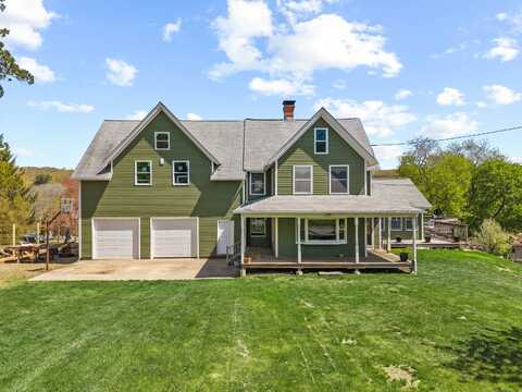 135 Maple Avenue, Montville, CT 06382