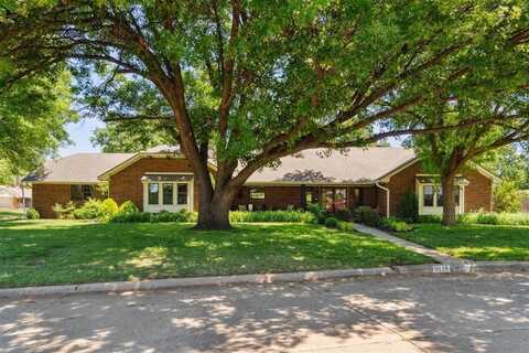 9816 Lakeshore Drive, Oklahoma City, OK 73120