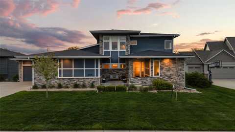 8919 NW 73rd Place, Johnston, IA 50131
