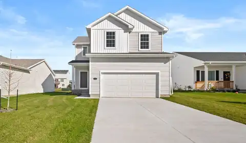 4427 Honey Bee Ridge, Des Moines, IA 50317
