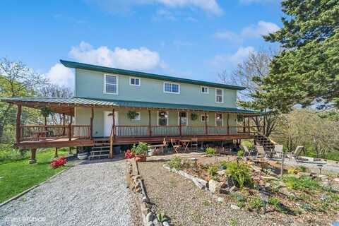 12297 N 4th Avenue W, Colfax, IA 50054