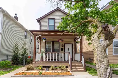 1669 Washington, Dubuque, IA 52001