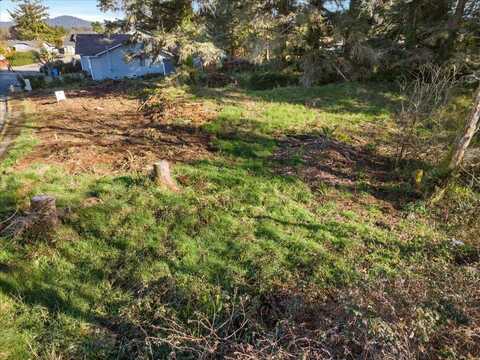 00 Adams, Crescent City, CA 95531