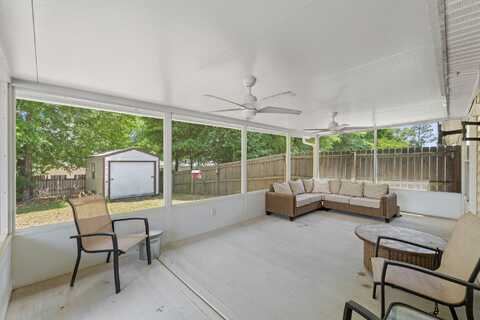 404 Eisenhower Drive, Crestview, FL 32539