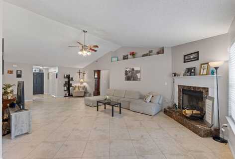 2108 Hagood Loop, Crestview, FL 32536