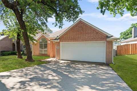 7632 Arbor Ridge Court, Fort Worth, TX 76112
