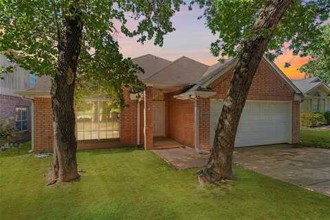 7632 Arbor Ridge Court, Fort Worth, TX 76112