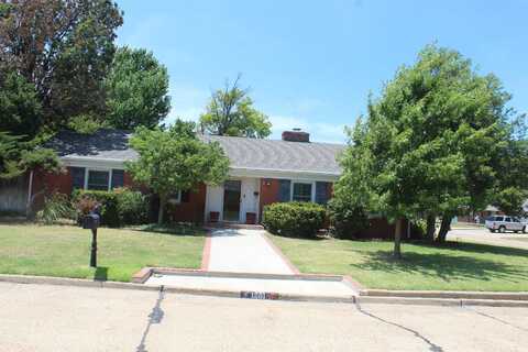 1801 Broadmoor, Woodward, OK 73801