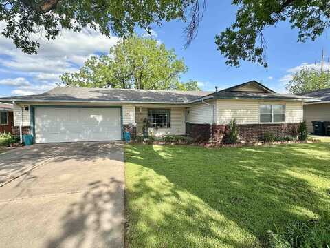 1913 Kiowa Dr, Enid, OK 73703