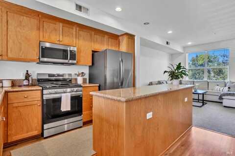 240 City Center Drive, Rohnert Park, CA 94928