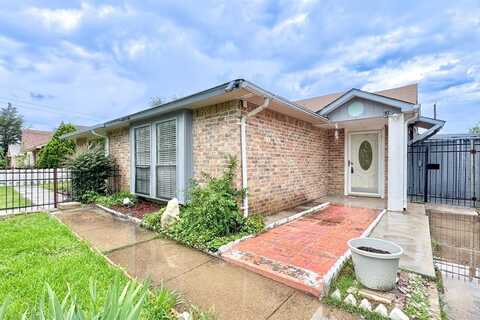 638 Stonehenge Drive, Grand Prairie, TX 75052