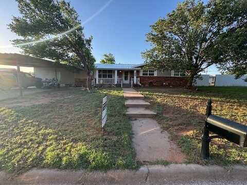 405 E Lee Street, Rotan, TX 79546