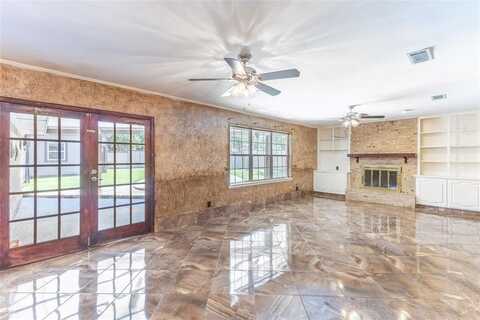 2418 Ingleside Drive, Grand Prairie, TX 75050