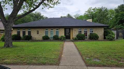 2418 Ingleside Drive, Grand Prairie, TX 75050