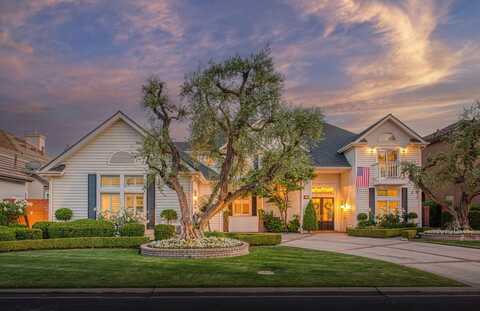 565 Chesapeake Circle E, Fresno, CA 93730